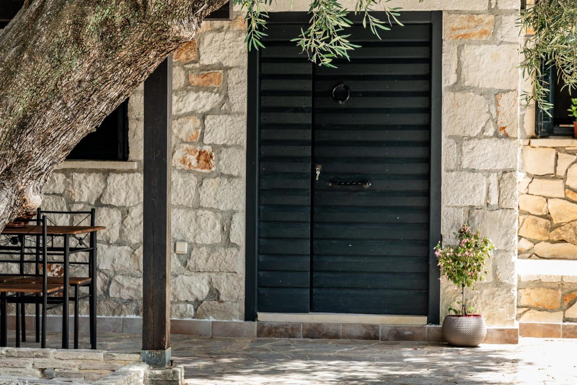 Orama Stone Apartments - Authentic Hospitality In A Historical Location, By Zantewize מראה חיצוני תמונה