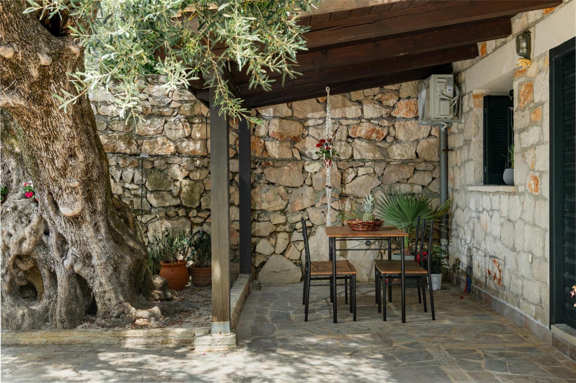Orama Stone Apartments - Authentic Hospitality In A Historical Location, By Zantewize מראה חיצוני תמונה