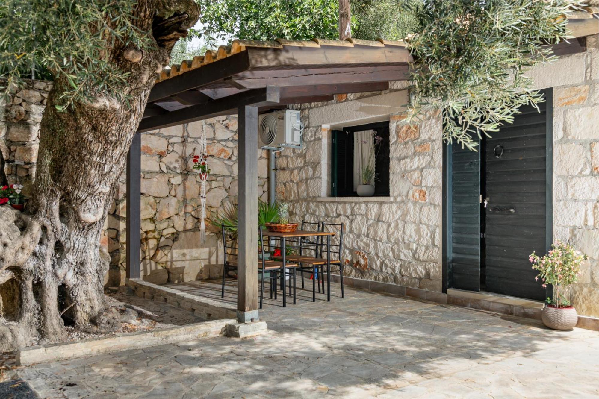 Orama Stone Apartments - Authentic Hospitality In A Historical Location, By Zantewize מראה חיצוני תמונה