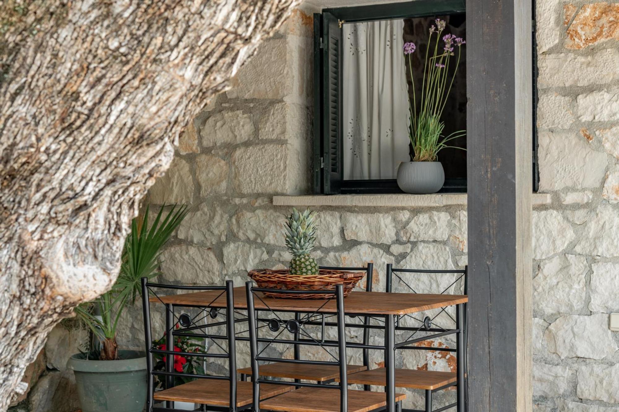 Orama Stone Apartments - Authentic Hospitality In A Historical Location, By Zantewize מראה חיצוני תמונה